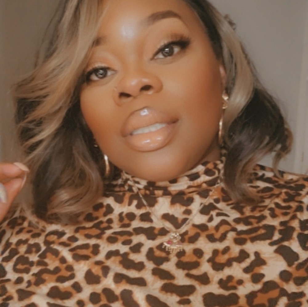 Meet your Posher, Shaina